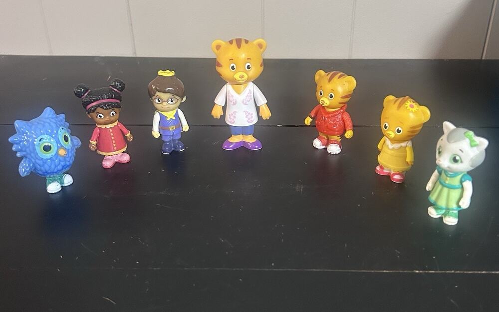 Daniel Tiger’s Neighborhood Figure Lot 6 O Owl Miss Elaina Prince Wednesday